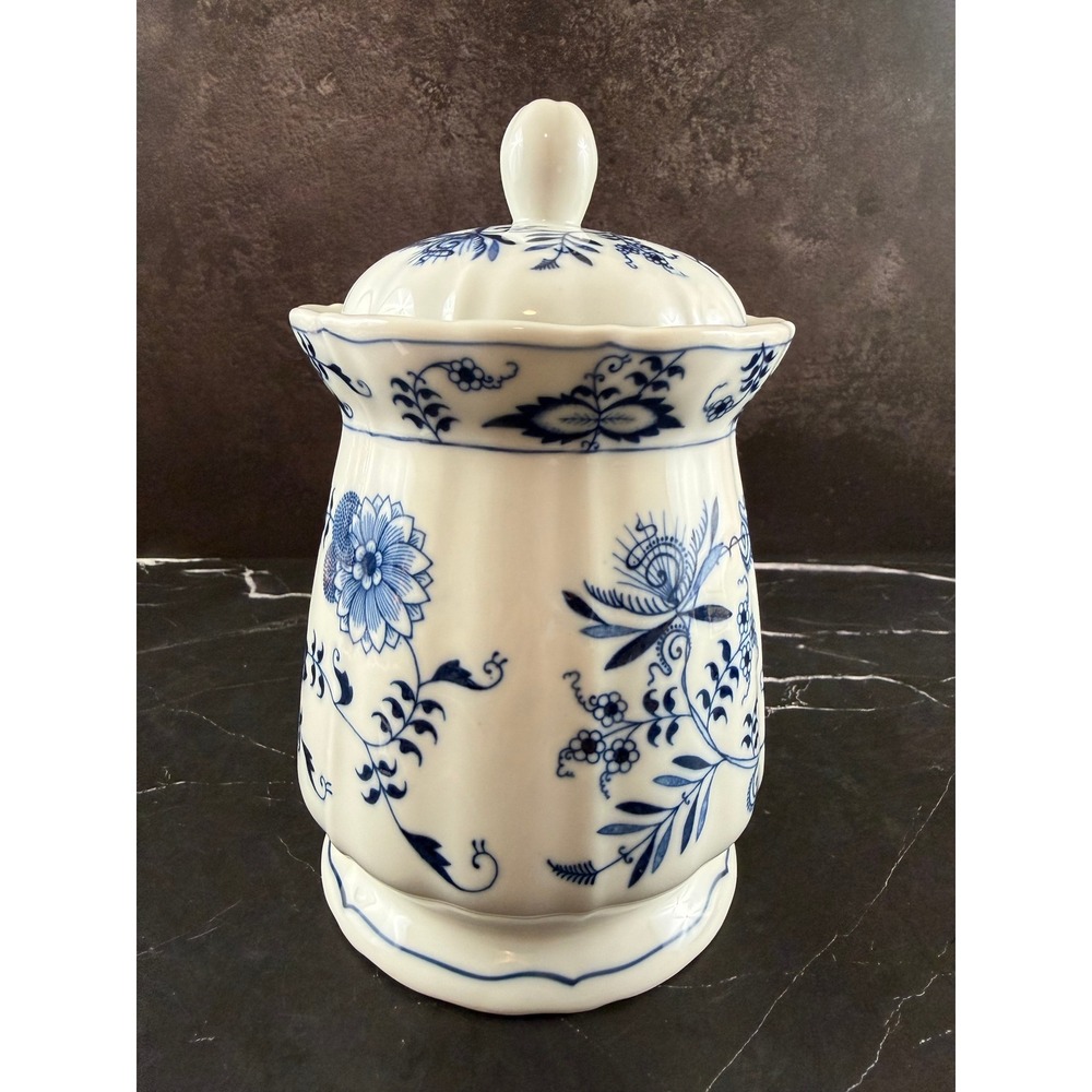 VTG Blue Danube Blue Onion 8 1/4in Cooke Jar Canister with Lid MINT!